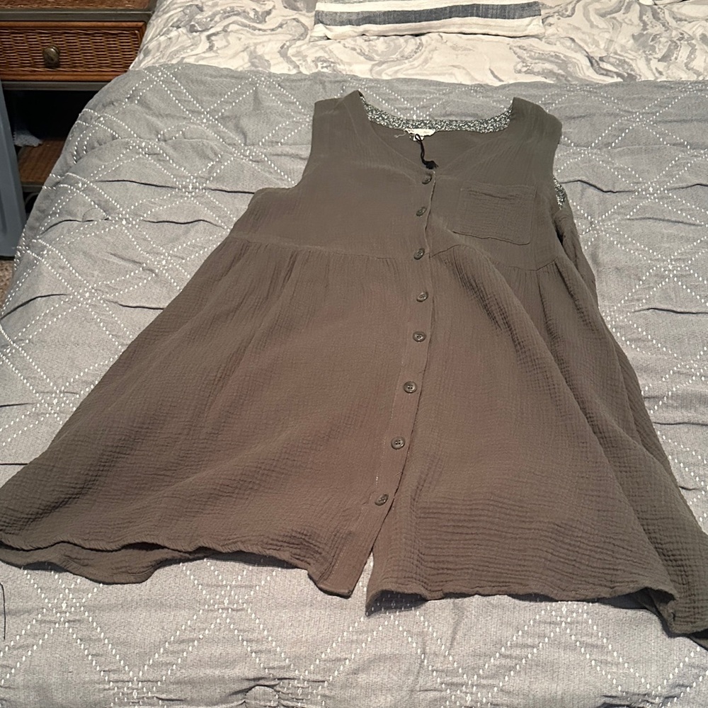 Women's Sleeveless Midi Dress in Olive